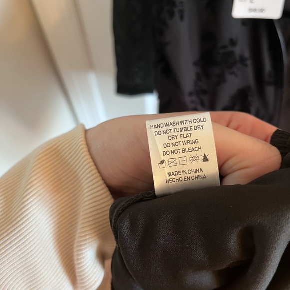 Windsor Dress Size Large NWT black floral mini dress low back - Picture 11 of 12